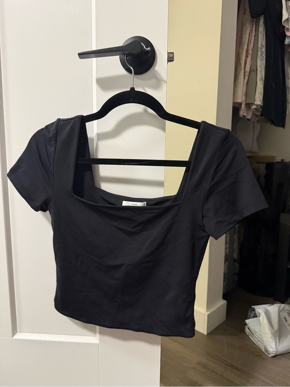 Aritzia Babaton Contour Square Neck T-shirt